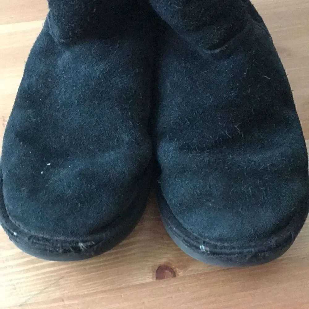 Koolaburra boots by Ugg black button up boots